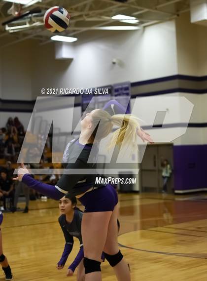 Thumbnail 2 in Morton Ranch vs Royal photogallery.