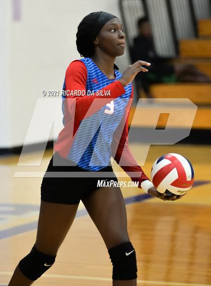 Thumbnail 3 in Morton Ranch vs Royal photogallery.