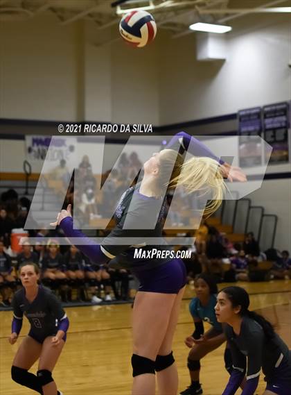 Thumbnail 3 in Morton Ranch vs Royal photogallery.