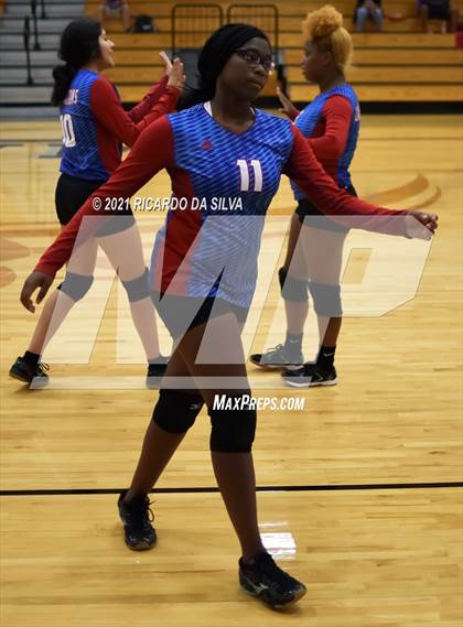 Thumbnail 1 in Morton Ranch vs Royal photogallery.