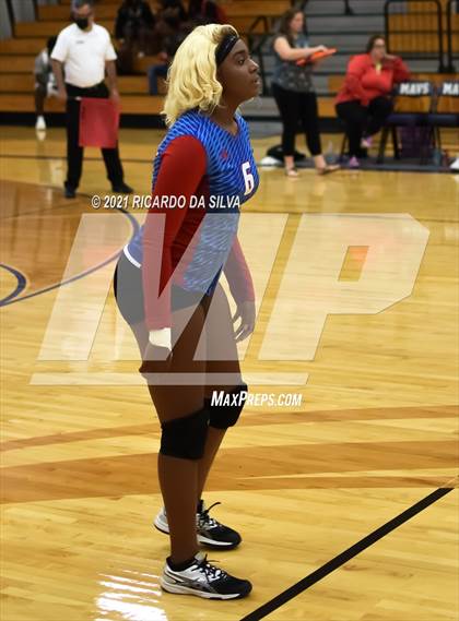Thumbnail 2 in Morton Ranch vs Royal photogallery.