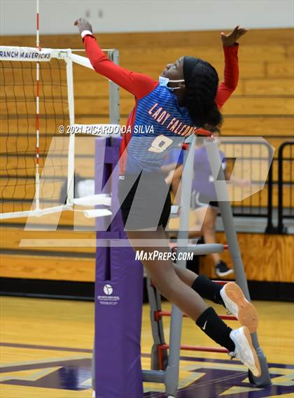 Thumbnail 2 in Morton Ranch vs Royal photogallery.