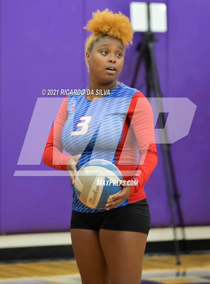 Thumbnail 3 in Morton Ranch vs Royal photogallery.