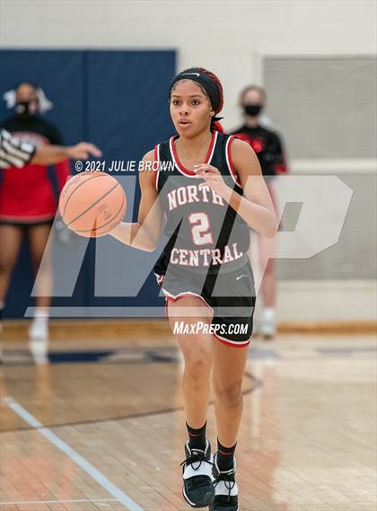 Thumbnail 3 in North Central vs Brownsburg (IHSAA 4A Regional semi-final) photogallery.