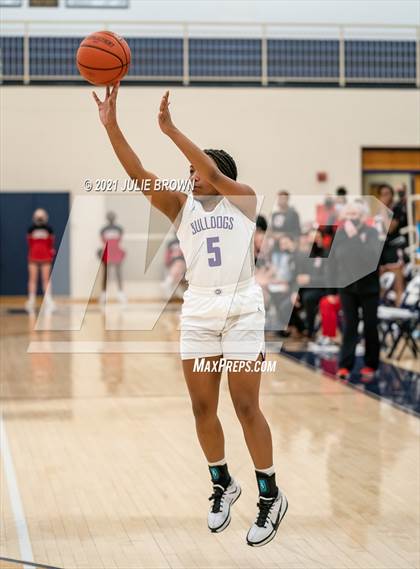 Thumbnail 1 in North Central vs Brownsburg (IHSAA 4A Regional semi-final) photogallery.