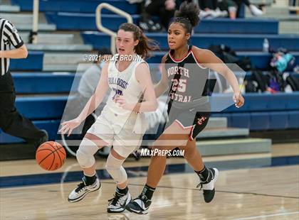 Thumbnail 2 in North Central vs Brownsburg (IHSAA 4A Regional semi-final) photogallery.
