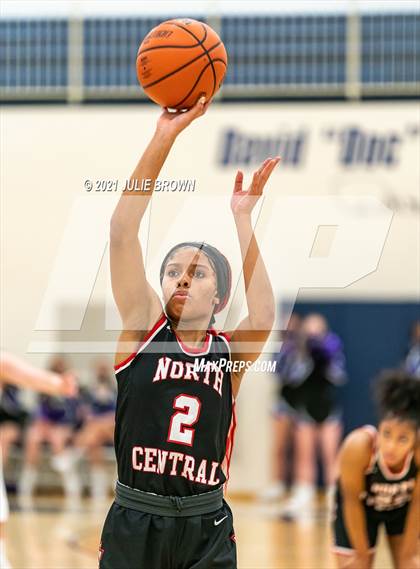 Thumbnail 1 in North Central vs Brownsburg (IHSAA 4A Regional semi-final) photogallery.