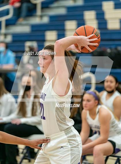 Thumbnail 3 in North Central vs Brownsburg (IHSAA 4A Regional semi-final) photogallery.