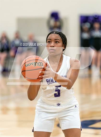 Thumbnail 2 in North Central vs Brownsburg (IHSAA 4A Regional semi-final) photogallery.