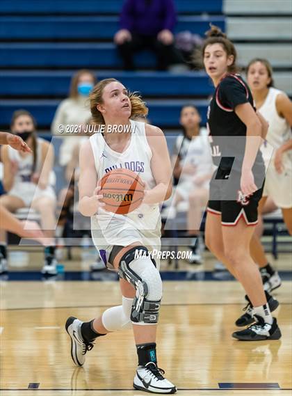 Thumbnail 2 in North Central vs Brownsburg (IHSAA 4A Regional semi-final) photogallery.