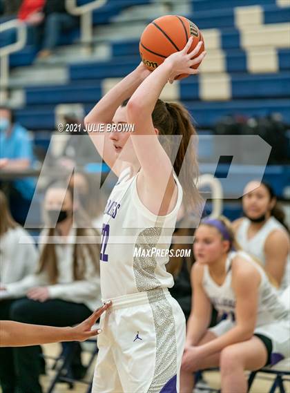 Thumbnail 2 in North Central vs Brownsburg (IHSAA 4A Regional semi-final) photogallery.