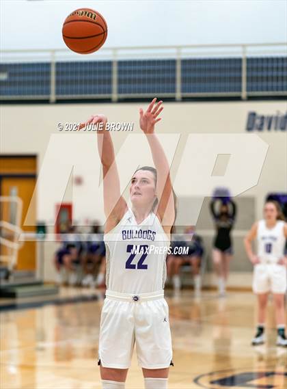Thumbnail 2 in North Central vs Brownsburg (IHSAA 4A Regional semi-final) photogallery.