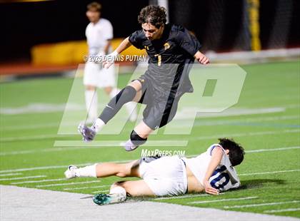 Thumbnail 1 in Everett Alvarez @ Mountain View (CIF CCS D1 Semifinals) photogallery.