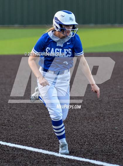 Thumbnail 3 in Lake Creek vs Barbers Hill (UIL 5A Regional Final) photogallery.