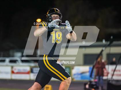 Thumbnail 3 in Yorba Linda @ Newbury Park (CIF-SS D2 Semi Final) photogallery.