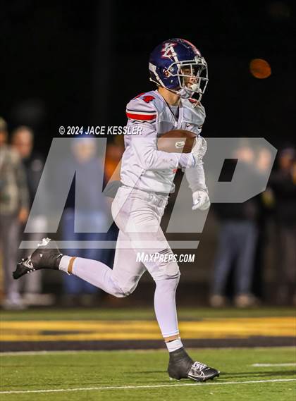 Thumbnail 3 in Yorba Linda @ Newbury Park (CIF-SS D2 Semi Final) photogallery.