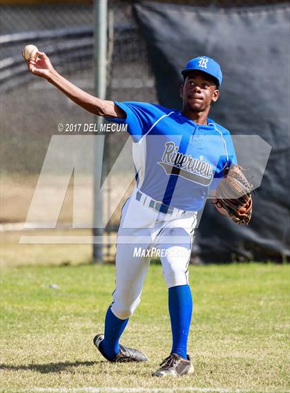 Thumbnail 3 in Armwood @ Riverview photogallery.