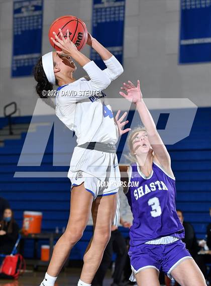 Thumbnail 3 in Shasta vs. Folsom (Dorothy Speck Memorial) photogallery.