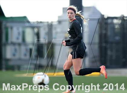 Thumbnail 2 in Fairview vs. Mountain Vista (CHSAA 5A Quarterfinal) photogallery.