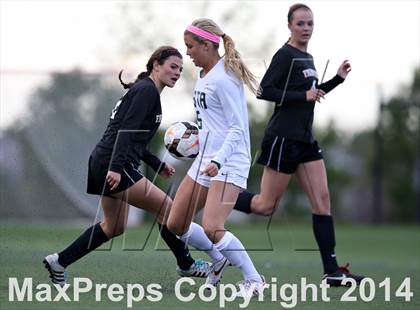 Thumbnail 3 in Fairview vs. Mountain Vista (CHSAA 5A Quarterfinal) photogallery.