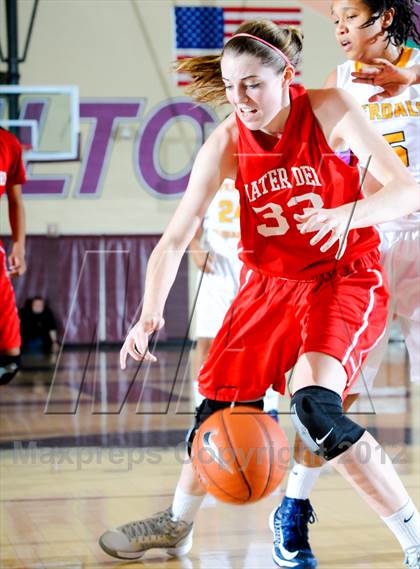 Thumbnail 3 in Riverdale Baptist vs. Mater Dei (Nike Tournament of Champions) photogallery.