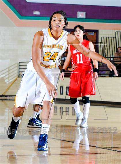 Thumbnail 3 in Riverdale Baptist vs. Mater Dei (Nike Tournament of Champions) photogallery.