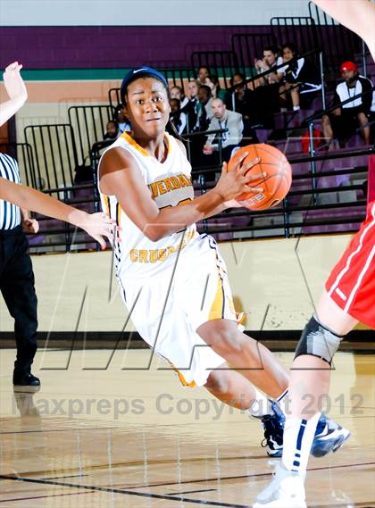 Thumbnail 2 in Riverdale Baptist vs. Mater Dei (Nike Tournament of Champions) photogallery.