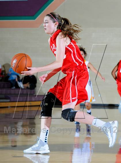 Thumbnail 2 in Riverdale Baptist vs. Mater Dei (Nike Tournament of Champions) photogallery.