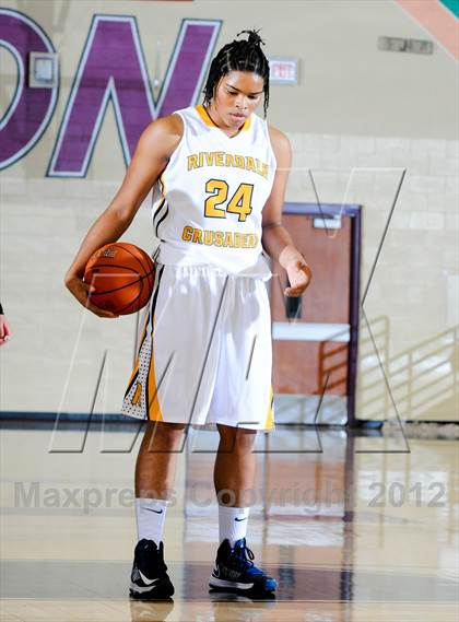 Thumbnail 3 in Riverdale Baptist vs. Mater Dei (Nike Tournament of Champions) photogallery.