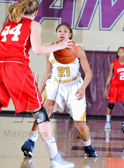 Thumbnail 3 in Riverdale Baptist vs. Mater Dei (Nike Tournament of Champions) photogallery.