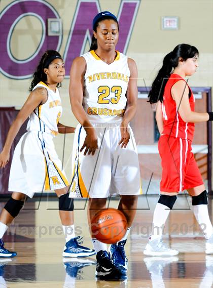Thumbnail 2 in Riverdale Baptist vs. Mater Dei (Nike Tournament of Champions) photogallery.