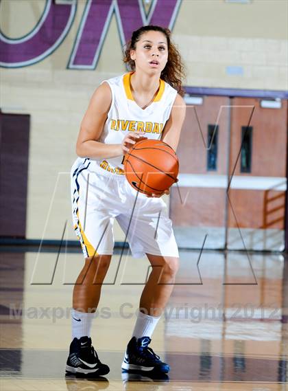 Thumbnail 3 in Riverdale Baptist vs. Mater Dei (Nike Tournament of Champions) photogallery.