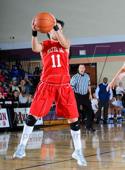 Thumbnail 2 in Riverdale Baptist vs. Mater Dei (Nike Tournament of Champions) photogallery.