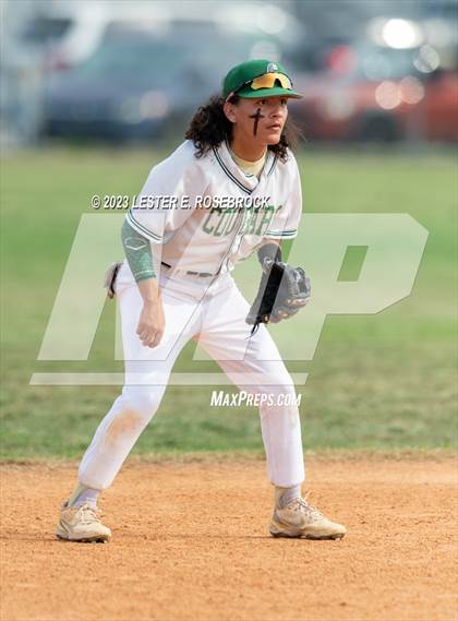 Thumbnail 3 in Luling @ Cole photogallery.