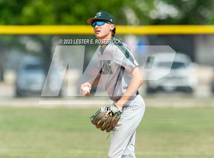 Thumbnail 3 in Luling @ Cole photogallery.