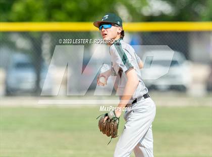Thumbnail 1 in Luling @ Cole photogallery.