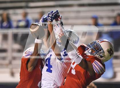 Thumbnail 1 in Jesuit @ Archbishop Rummel (LHSAA Division I 1st Round) photogallery.