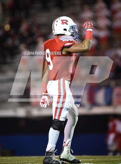 Thumbnail 1 in Jesuit @ Archbishop Rummel (LHSAA Division I 1st Round) photogallery.