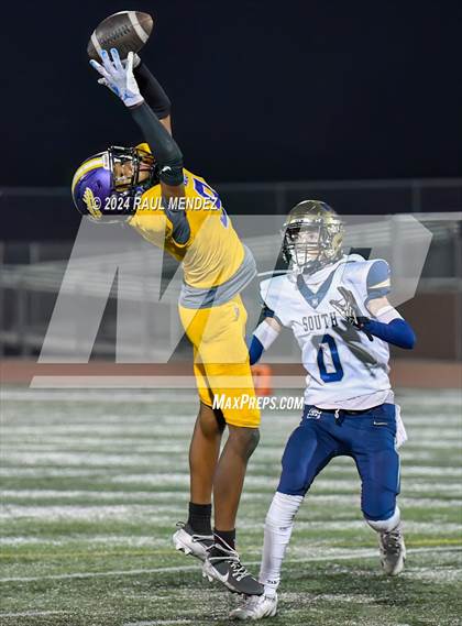 Thumbnail 3 in South El Monte vs Lynwood (CIF SS Division 13 Round 1) photogallery.