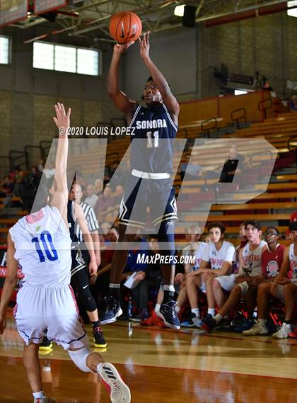 Thumbnail 3 in Los Alamitos vs. Sonora (Nike Extravaganza) photogallery.