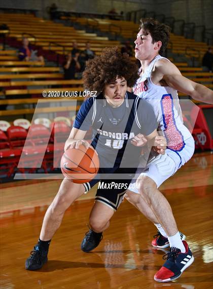 Thumbnail 3 in Los Alamitos vs. Sonora (Nike Extravaganza) photogallery.