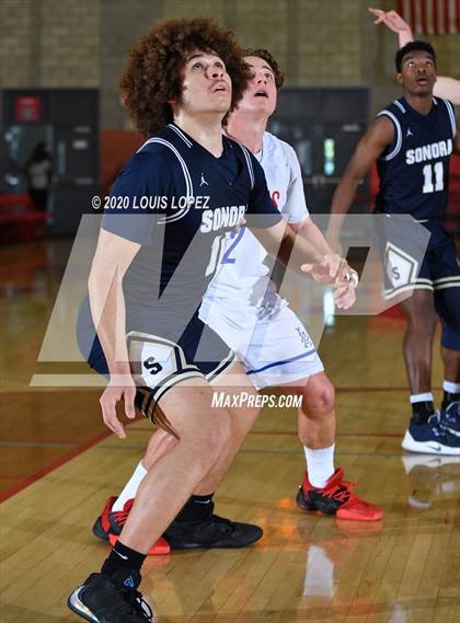 Thumbnail 2 in Los Alamitos vs. Sonora (Nike Extravaganza) photogallery.
