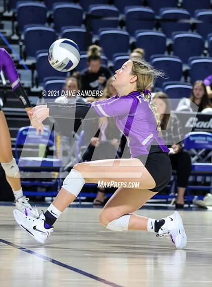 Thumbnail 2 in Friendswood vs. Fulshear (UIL 5A Regional Quarterfinal Playoff) photogallery.