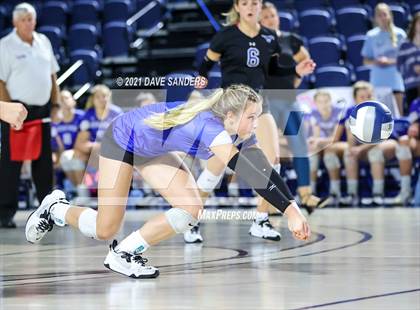 Thumbnail 3 in Friendswood vs. Fulshear (UIL 5A Regional Quarterfinal Playoff) photogallery.