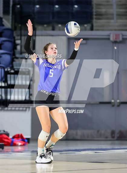 Thumbnail 2 in Friendswood vs. Fulshear (UIL 5A Regional Quarterfinal Playoff) photogallery.
