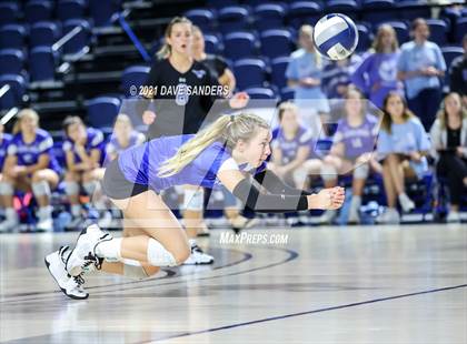 Thumbnail 2 in Friendswood vs. Fulshear (UIL 5A Regional Quarterfinal Playoff) photogallery.