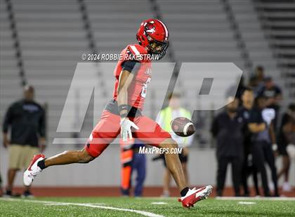 Thumbnail 3 in Waxahachie @ Horn photogallery.