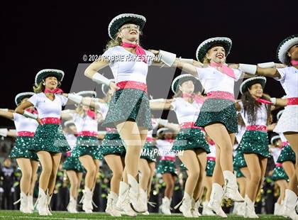 Thumbnail 1 in Waxahachie @ Horn photogallery.