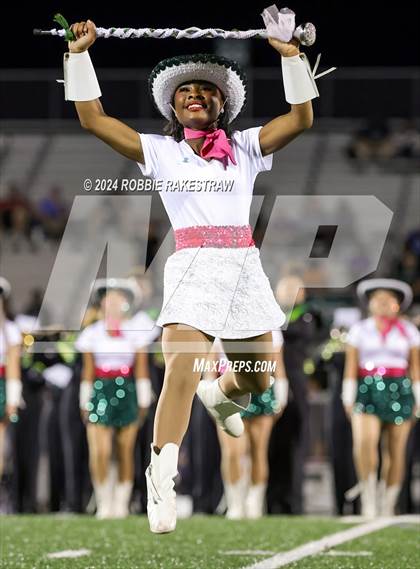 Thumbnail 2 in Waxahachie @ Horn photogallery.