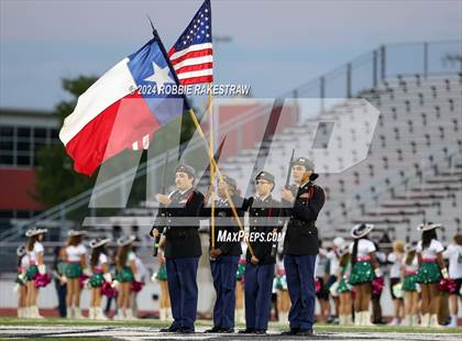 Thumbnail 1 in Waxahachie @ Horn photogallery.